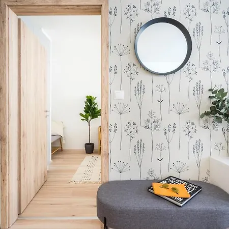 Cosy Tolnai * Budapest