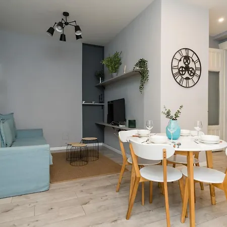 Trendy Design Apartment *