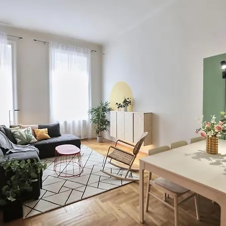 Apartment Unwind In Style W Sauna Dsgn 2br Budapest