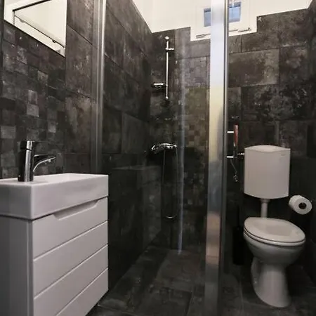 Apartment Unwind In Style W Sauna Dsgn 2br *