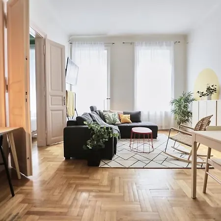 Apartment Unwind In Style W Sauna Dsgn 2br