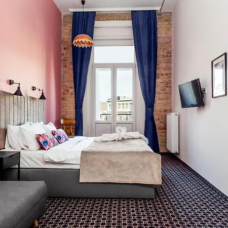 Giselle Vintage Doubles Hotel Budapest