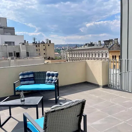 Penthouse W Private Rooftop And Free Parking