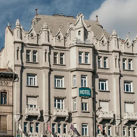Baross City -