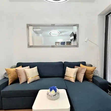 Apartment Luxe Studio With City Center Vibe