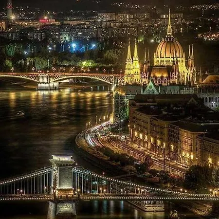 Apartment Always A Huge Sale! Budapest