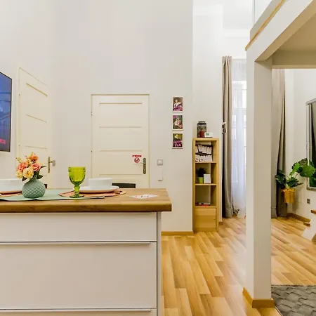 W17cozy 10min Walk To Parliament & Friendly Host