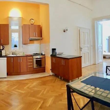Vazquez City Center Confortable Flat Apartment Budapest