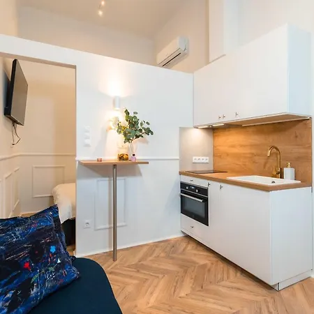 Apartament Charming - In The Downtown *