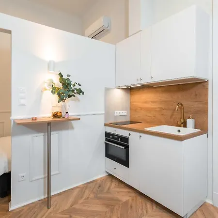 Apartament Charming - In The Downtown