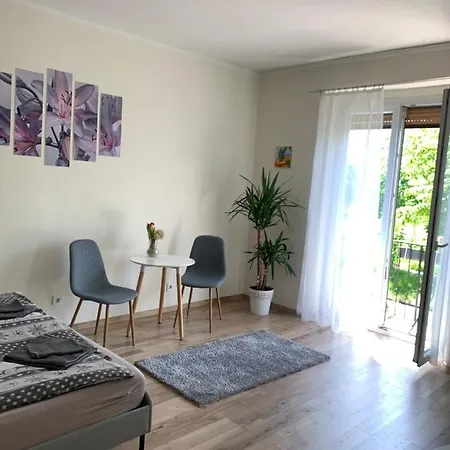 Vilagos, Kellemes Lakas, Jo Koezlekedessel * Budapest