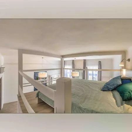 Apartment Bracing At Downtown *