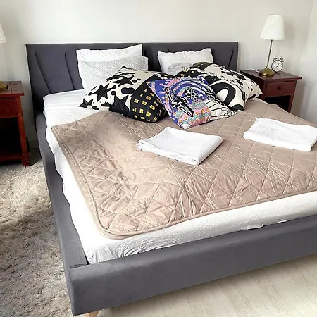 Elegant 125m2 In Center Of