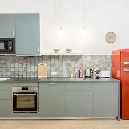 Stylish & 2br Apartment *