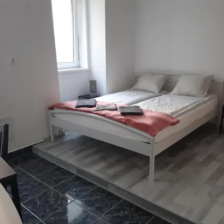 Apartment Small At Corvin Negyed Budapest