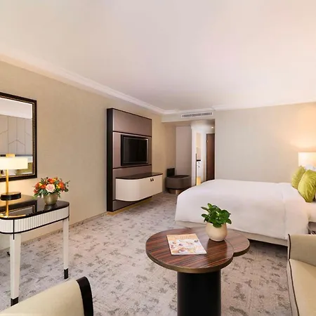 Kempinski Corvinus 5*