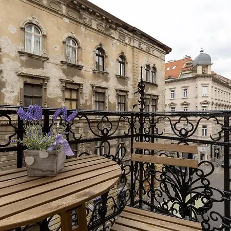 Apartman Csengery Deluxe With Balcony *