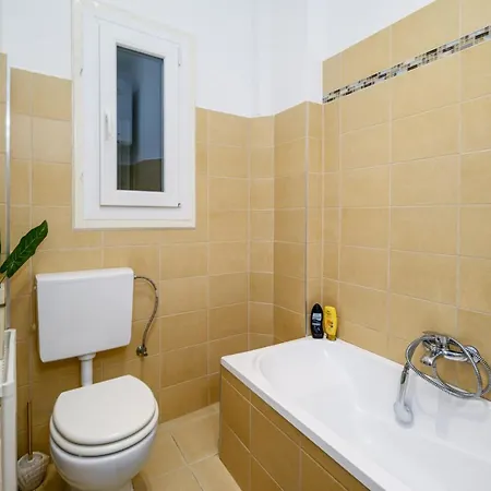 Apartment Margaret By The Danube Budapest