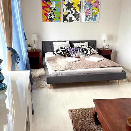 Elegant 125m2 In Center Of