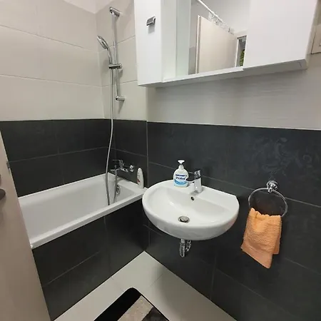 Apartment Park West - Free Parking Budapest