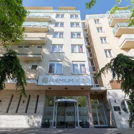 Premium Aparthotel 3*