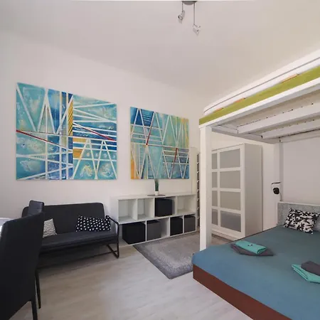 Apartment Cosy With Airconditioner