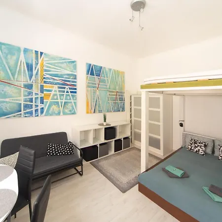 Apartment Cosy With Airconditioner