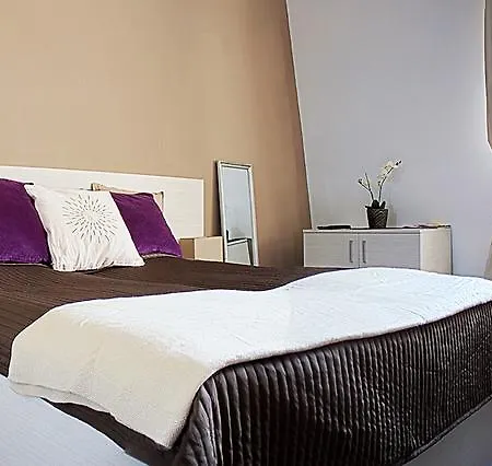 Elizabeth Square Residences Apartman