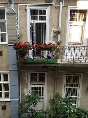Pearl In The City Budapest