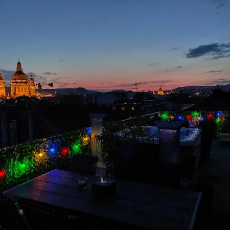 Rooftop With Private Jacuzzi Apartmán