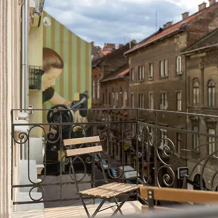 Deluxe Akacfa In The Heart Of Apartment Budapest