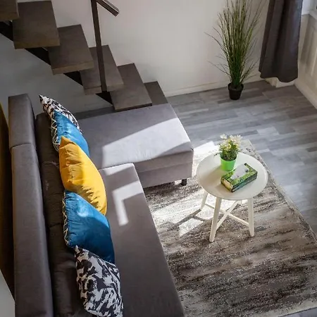 Deluxe Akacfa In The Heart Of Appartamento