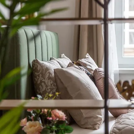 Luxurious Art Deco In The Heart Of *