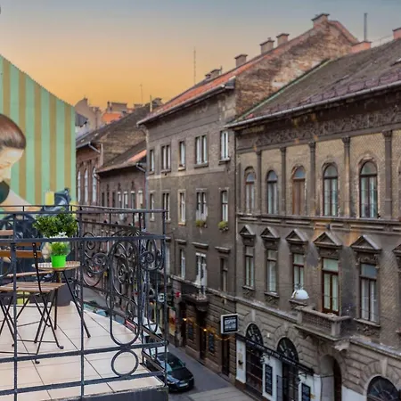 Deluxe Akacfa In The Heart Of