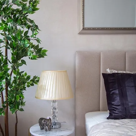 Apartment Luxurious Art Deco In The Heart Of Budapest