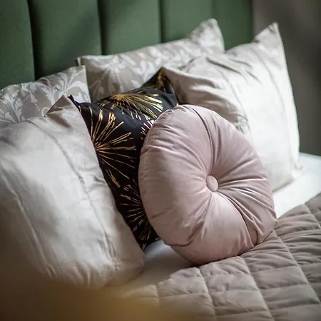 Luxurious Art Deco In The Heart Of Budapest