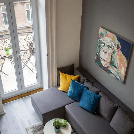 Apartment Deluxe Akacfa In The Heart Of Budapest