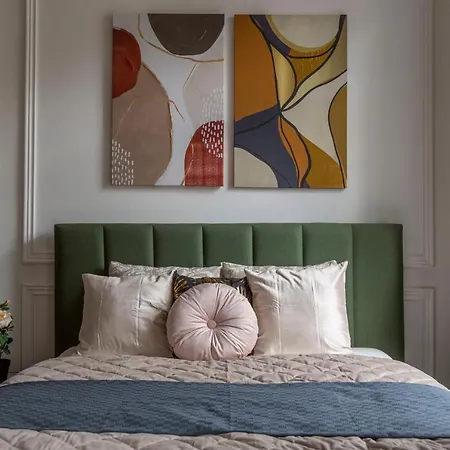 Luxurious Art Deco In The Heart Of
