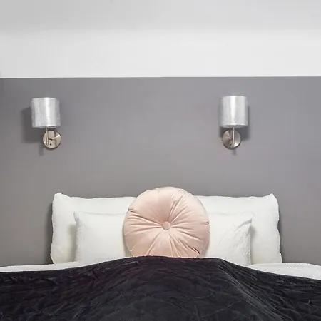 Apartment Deluxe Akacfa In The Heart Of Budapest