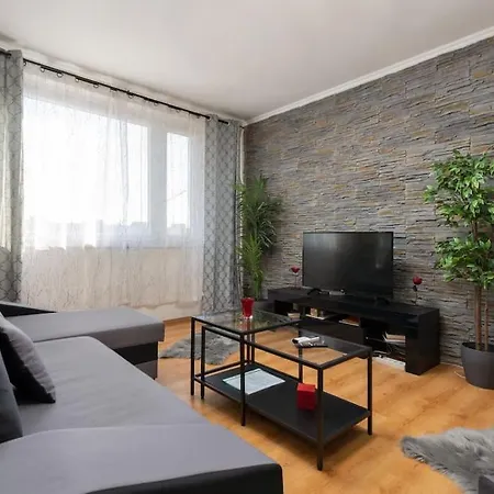 Spacious And Bright Flat Between Airport & Center * Budapest