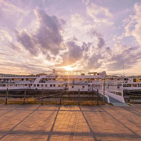 Fortuna Boat Botel