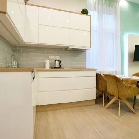 Apartment Standard By Hi5- Charming Budapest