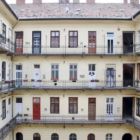 Standard By Hi5- Charming Apartamento Budapeste