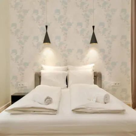 Apartment Standard By Hi5- Charming Budapest