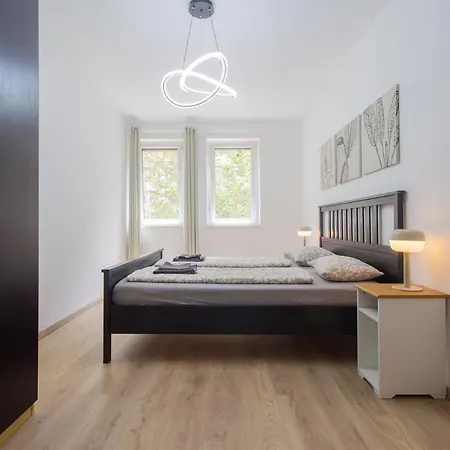 Spring House With Free Private Parking Budapest