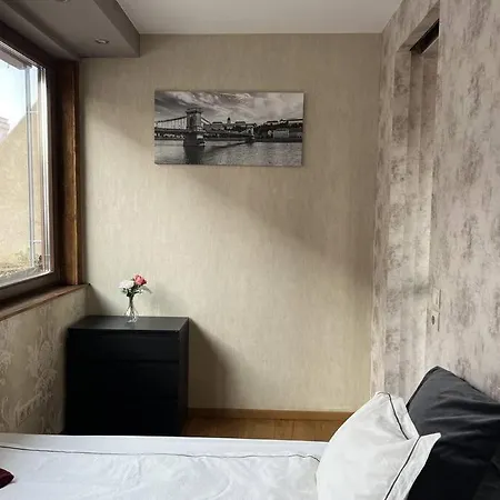 Elegant Rooftop Studio With Shared Terrace And Jacuzzi