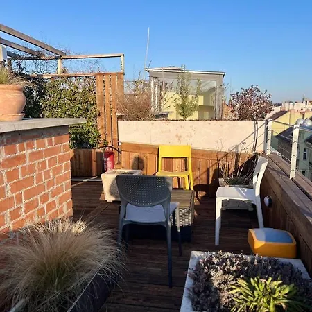 Apartment Elegant Rooftop Studio With Shared Terrace And Jacuzzi