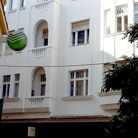 Apartment Centre With 3 Bathrooms Budapest