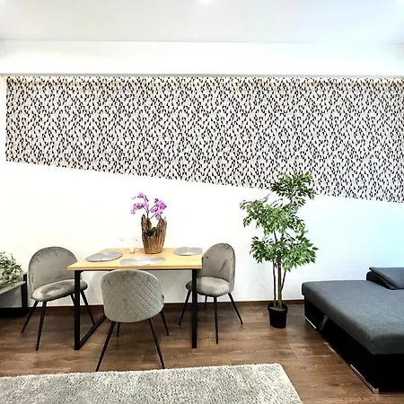 Wonderful Design In The Centre Appartamento