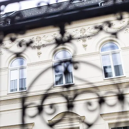 Center With Balcony Apartment Budapest